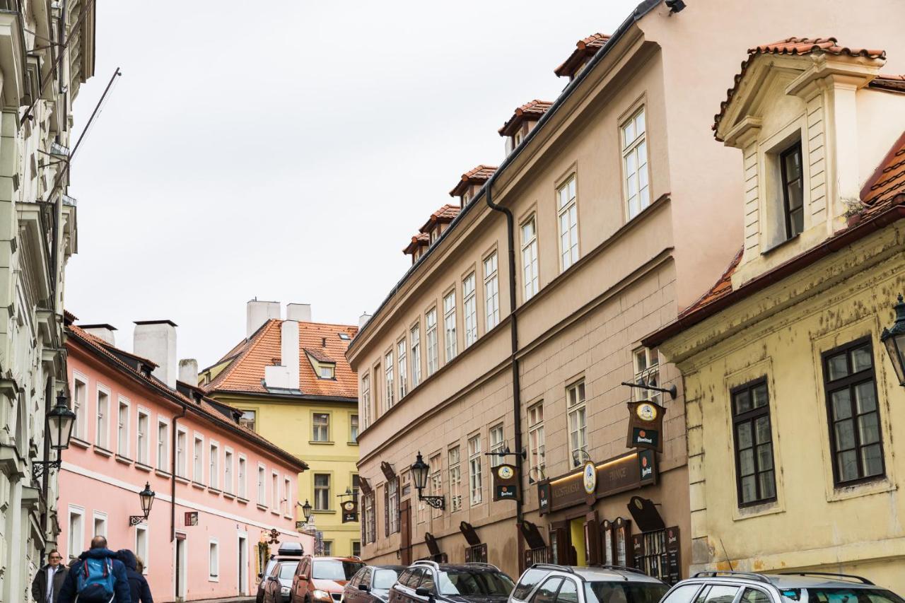 White Swan Boutique Apartments Praga Exterior foto